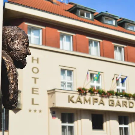 מלון Pytloun Kampa Garden 4*