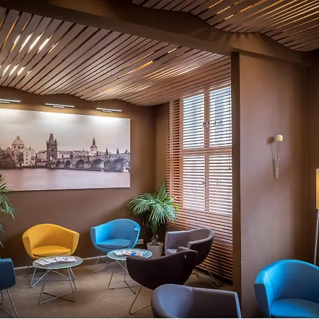 מלון Pytloun Kampa Garden 4*