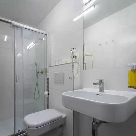 White Lion 4* Prague