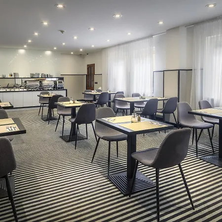 Hotel White Lion 4*
