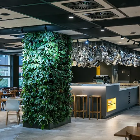 Ibis Wenceslas Square Otel