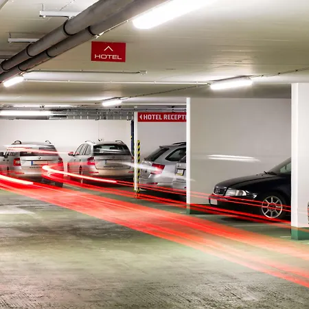 Amedia Express Prague, Trademark Collection By Wyndham Hotel 3*