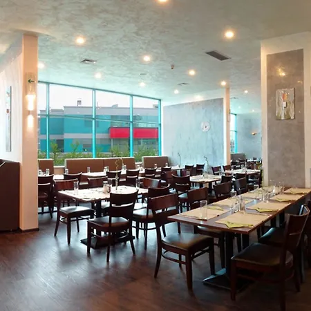 Hotel Amedia Express Prague, Trademark Collection By Wyndham 3*