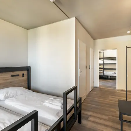 A&o Metro Strizkov Hostel