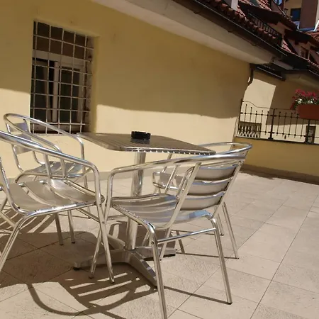 Hotel King George 3*