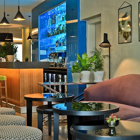 Hotel Botanique 4*