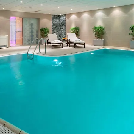 Hilton Old Town מלון
