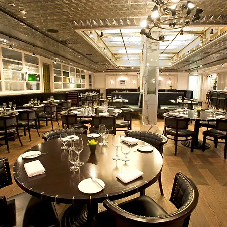 Hilton Old Town Hotel 5*