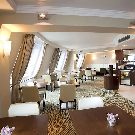 מלון Hilton Old Town