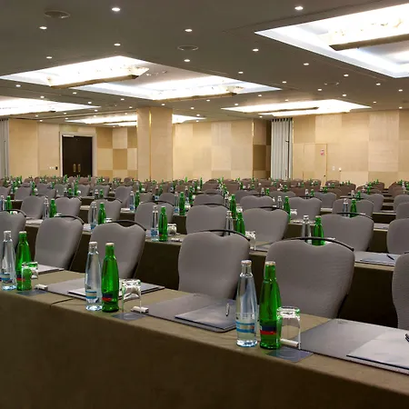 מלון Hilton Old Town