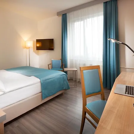 Holiday By Ihg Szálloda 4*