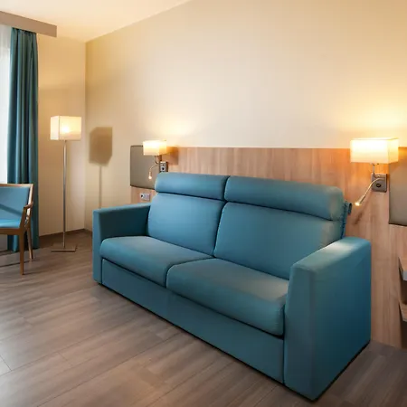 Szálloda Holiday By Ihg Prága