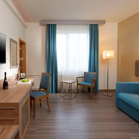 Hotel By Ihg Prague