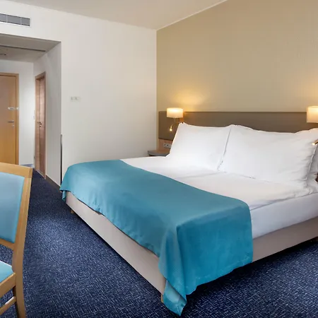 Holiday By Ihg Szálloda 4*