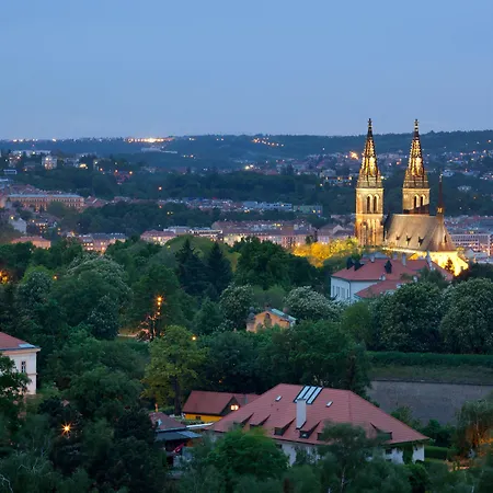 Szálloda Holiday By Ihg