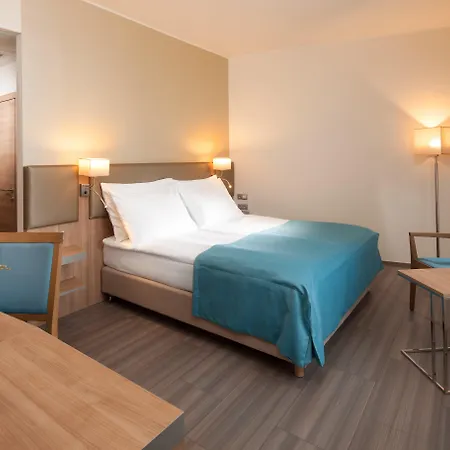 By Ihg
