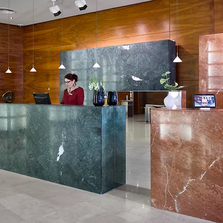 K+k Fenix Hotell