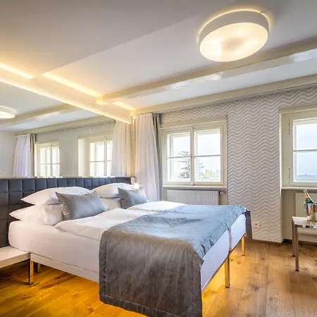 Hotell Golden Star 4*