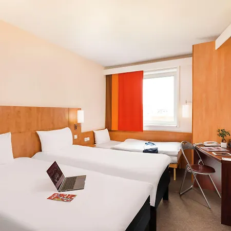Ibis Mala Strana Hotel