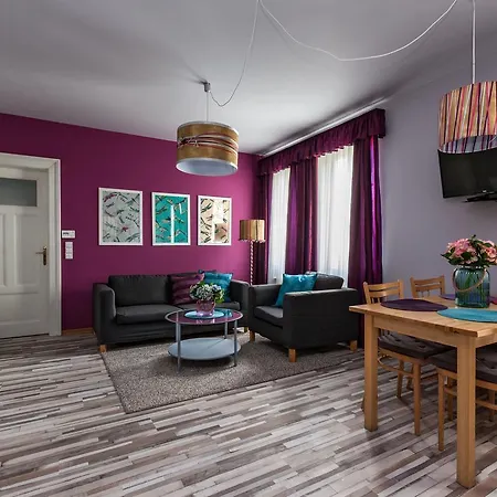Lovely - Truhlarska Apartment *