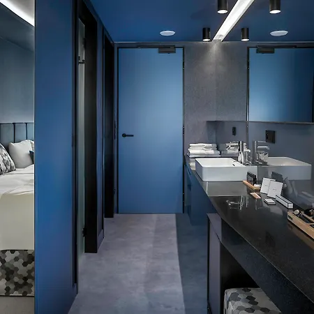 Urban Creme Hotel