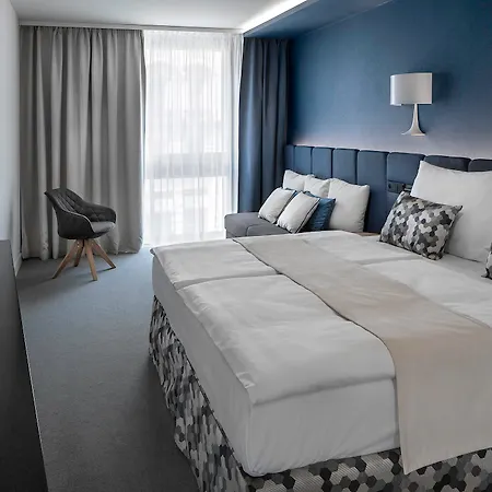 Hotel Urban Creme 5*