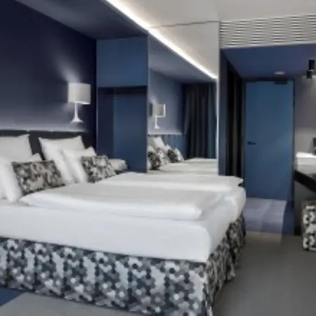 Hotel Urban Creme