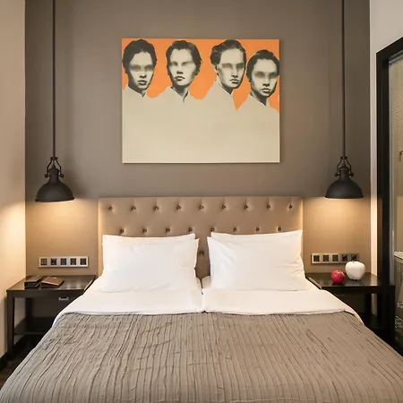 Quentin Hotel 4*