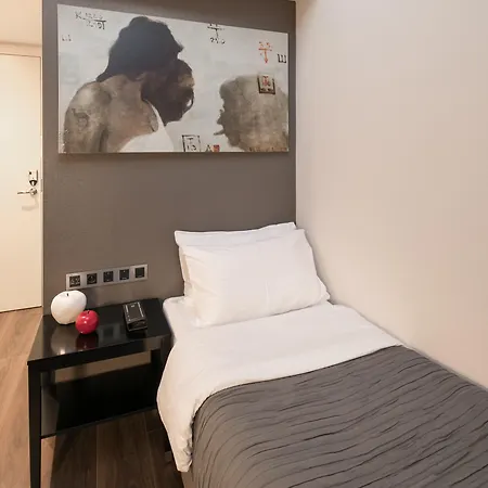 Hotel Quentin 4*