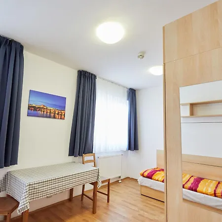 Ξενοδοχείο University Hotel