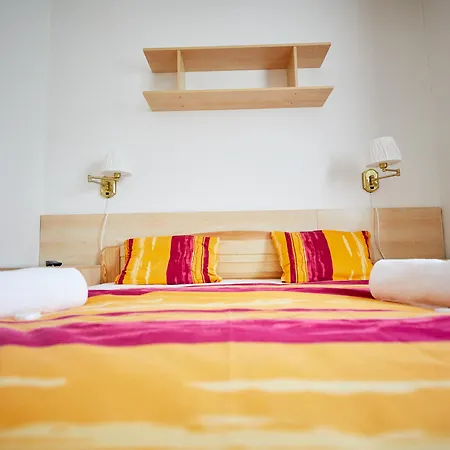 University Hotel Ξενοδοχείο Πράγα