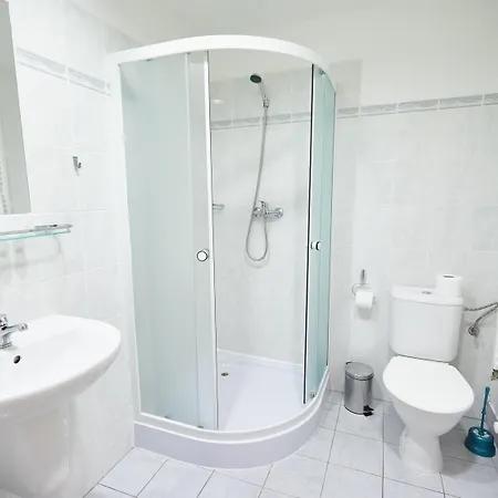 University Hotel Ξενοδοχείο 2*