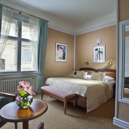 Paris Szálloda 5*