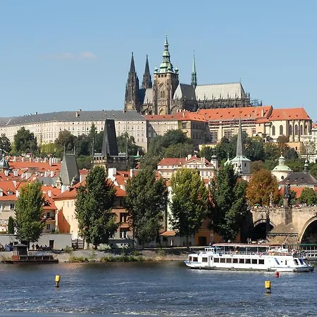 Kavalir 3* Praga