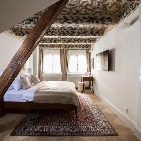 Hotel Nerudova 211 Prague