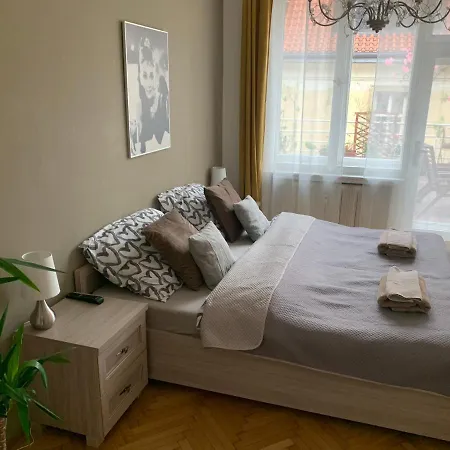 Apartment Anenska By Charles Bridge 2 Prague