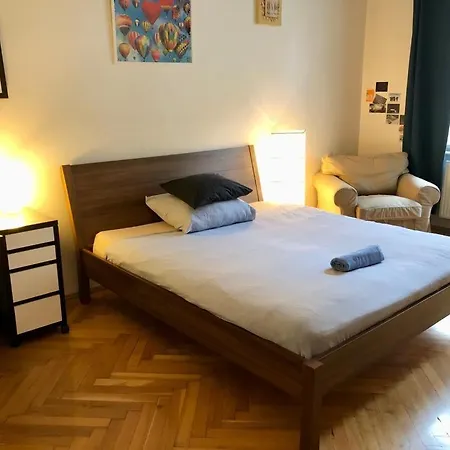 Privatunterkunft Chez Jitka Et Gautier - A Great Alternative To A Prag