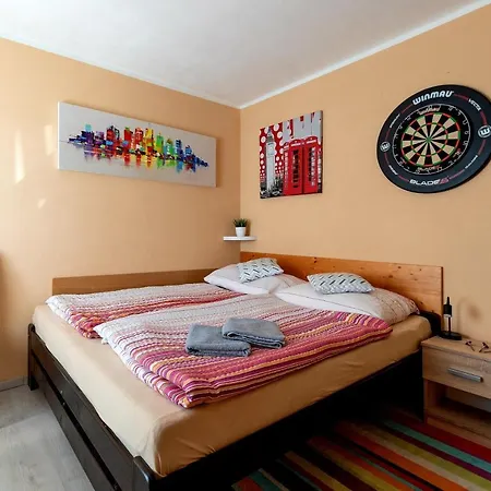 Accommodatie bij particulieren Cozy At Metro Station, Private Bathroom, 9minutes Oldtown, 15minutes Airport, Wifi *