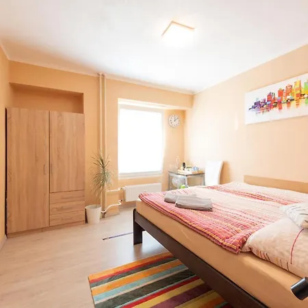 Privatunterkunft Cozy At Metro Station, Private Bathroom, 9minutes Oldtown, 15minutes Airport, Wifi