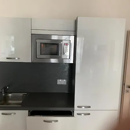 Apartment Garden Tower - 8 Min Do Centra, Garaz Prague