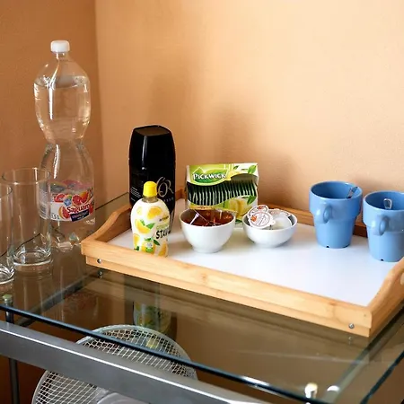 Privatunterkunft Cozy At Metro Station, Private Bathroom, 9minutes Oldtown, 15minutes Airport, Wifi *