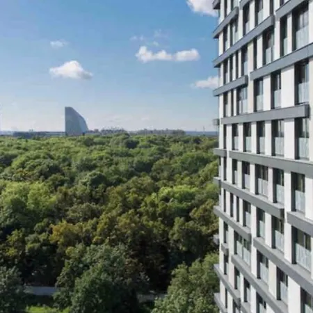 Garden Tower S Balkonem, Garaz Apartmán Praha