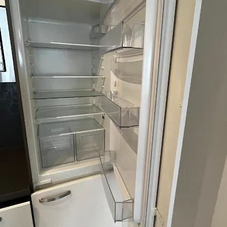 Apartmán Garden Tower S Balkonem, Garaz