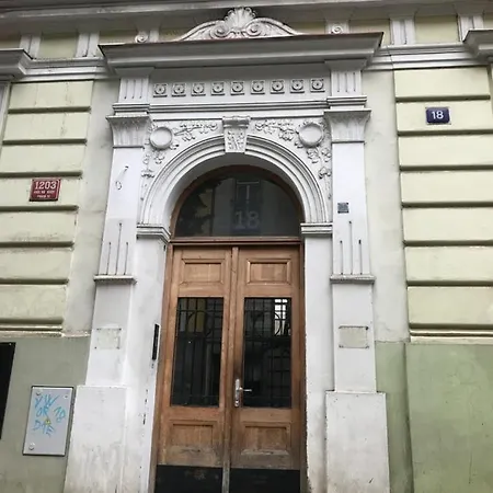 Privatunterkunft Chez Jitka Et Gautier - A Great Alternative To A Prag