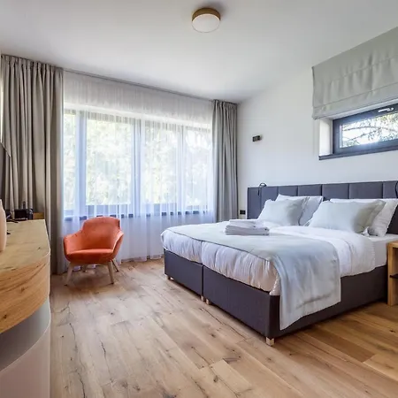 Vista & Club Hotel 4*