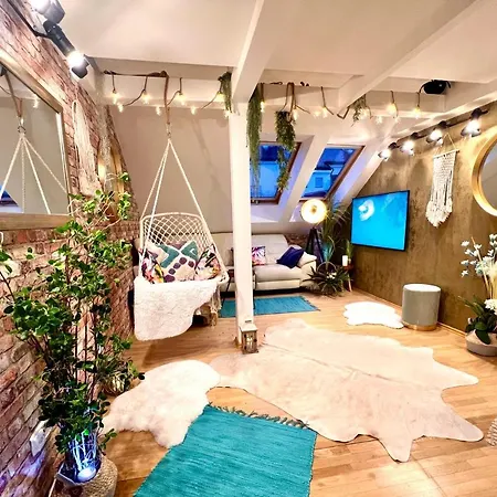 Duplex 2 With Quiet Terrace On Wenceslas Square Apartmán