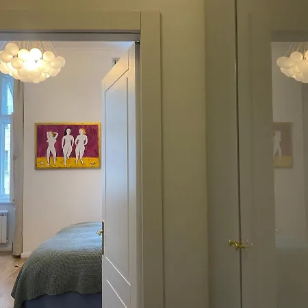 Nana Flat Apartment
