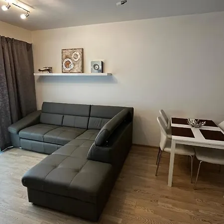 Garden Tower - 8 Min Do Centra, Garaz * Prague