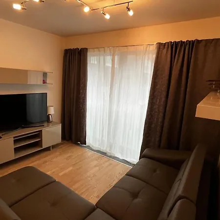 Garden Tower - 8 Min Do Centra, Garaz *
