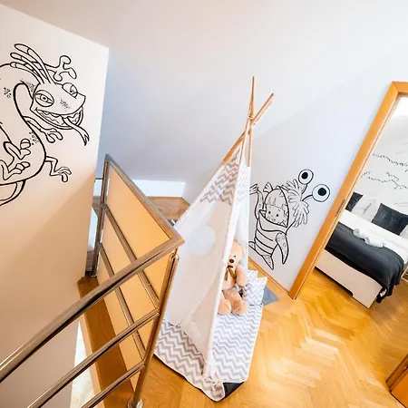 Apartment Klimentska Cartoon